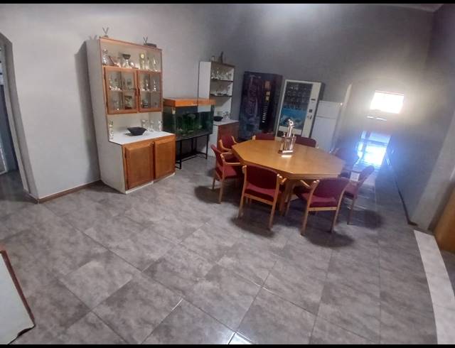 300M² BUSINESS FOR SALE IN PENDALE